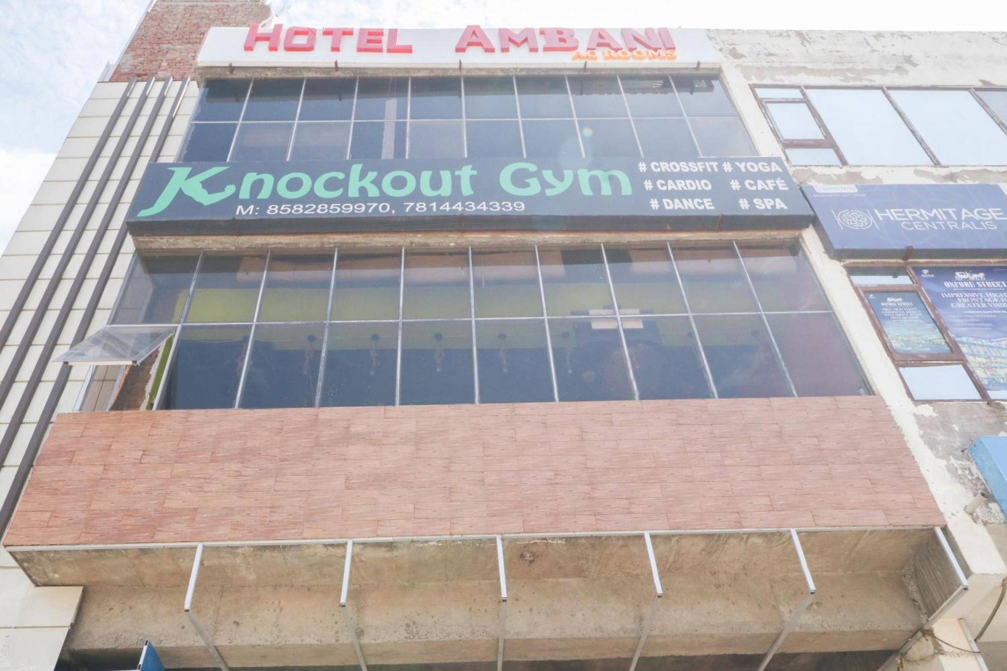 Oyo Flagship Hotel Ambani Zirakpur 外观 照片
